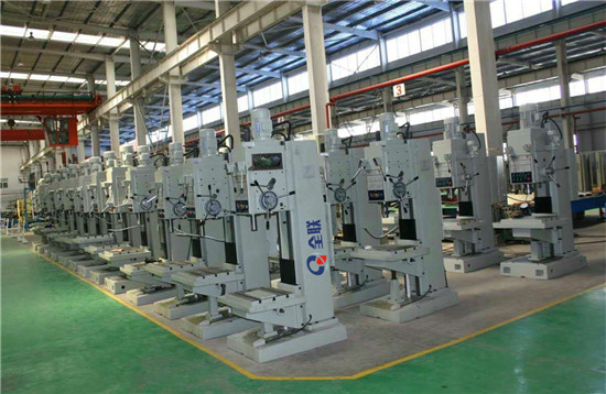 立式鑽(zuan)床 立(li)式鑽床(chuáng)