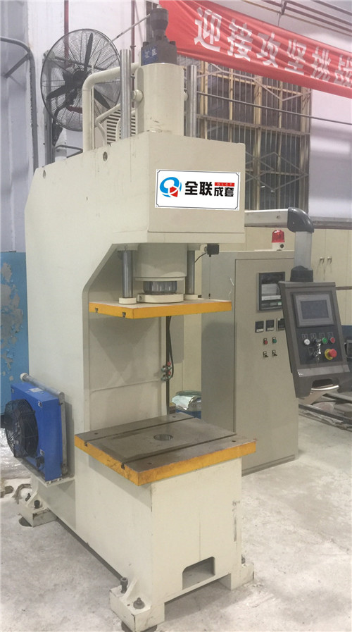 液(yè)壓機 液(ye)壓機