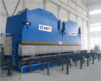 新疆雙機(ji)聯動數控電(diàn)液伺服折彎(wān)機