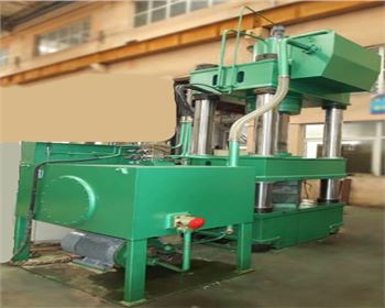 鹽(yán)舔磚液壓機液(yè)壓裝置概述