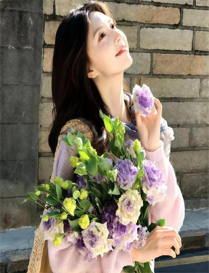 老外美女日系裸妆视频-草蜢视频在线播放