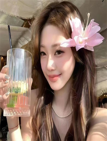 免费播放一卡二卡三卡-刘嘉玲被绑视频